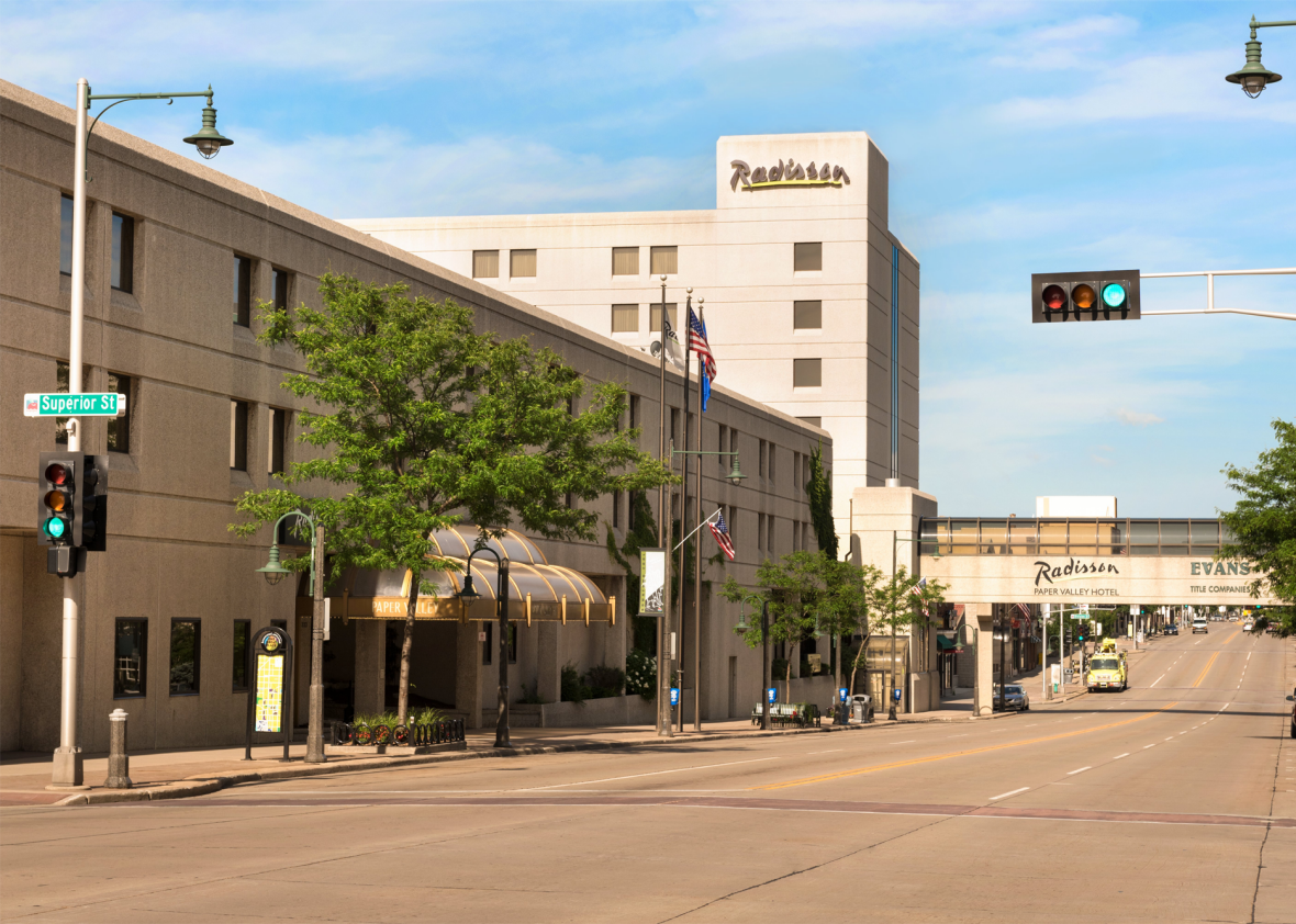 Why The Green Bay Packers Opponents Stay At A Radisson In Appleton Wisconsin 